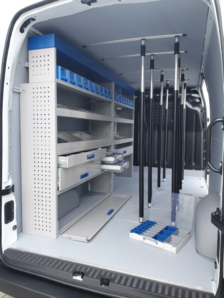 Zabudowa serwisowa, warsztatowa Renault Master