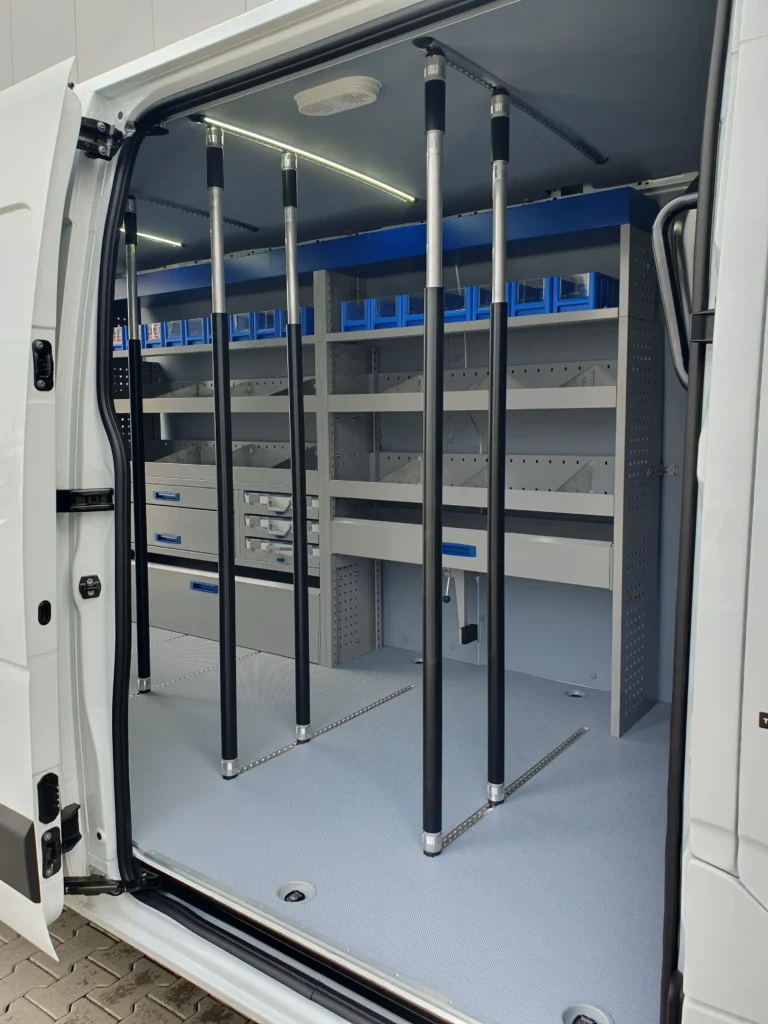 Zabudowa serwisowa, warsztatowa Renault Master