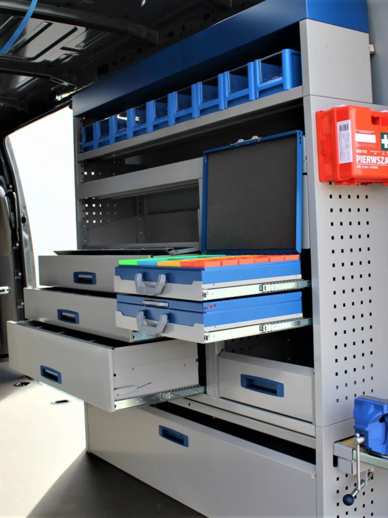 Zabudowa serwisowa, warsztatowa Renault Master