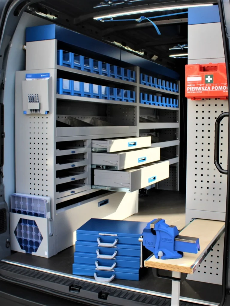 Zabudowa serwisowa, warsztatowa Renault Master