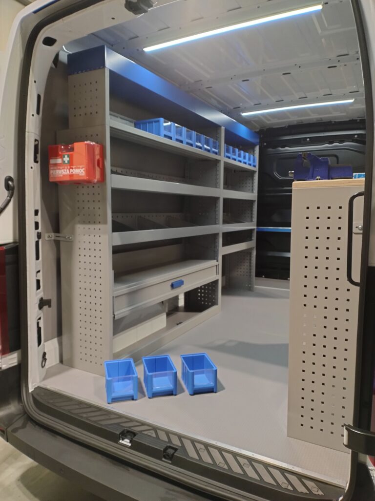 Zabudowa serwisowa, warsztatowa Renault Master