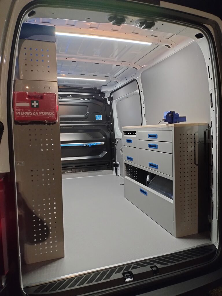 Zabudowa serwisowa, warsztatowa Renault Master