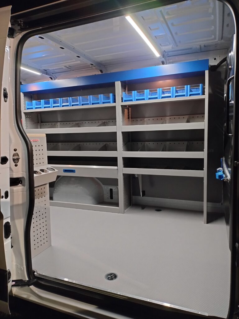 Zabudowa serwisowa, warsztatowa Renault Master