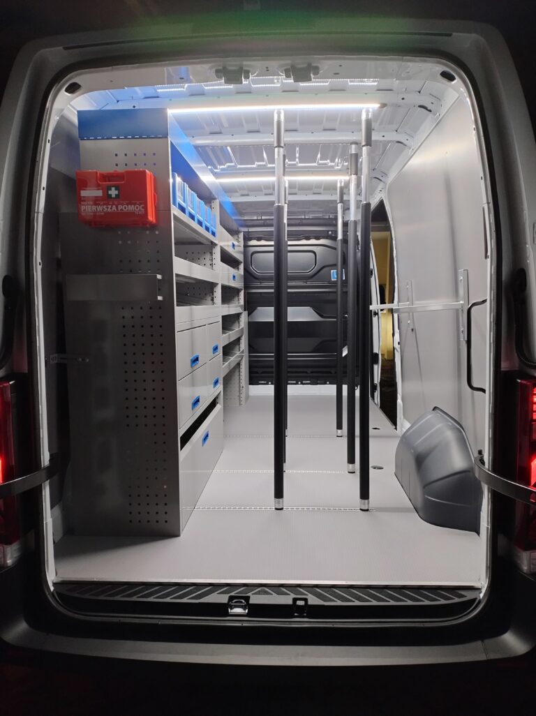 Zabudowa serwisowa, warsztatowa Renault Master