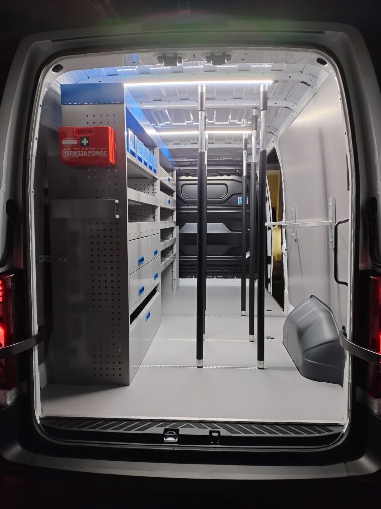 Zabudowa serwisowa, warsztatowa Renault Master