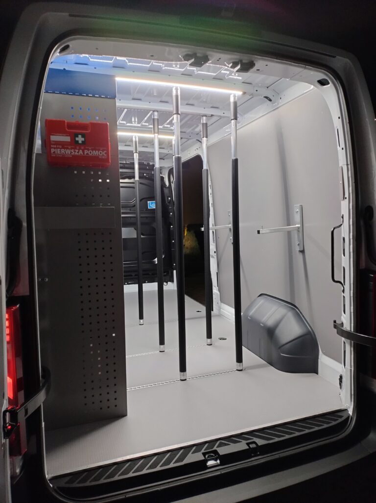Zabudowa serwisowa, warsztatowa Renault Master