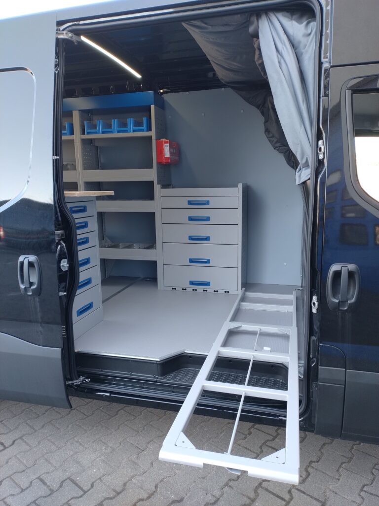 Zabudowa serwisowa, warsztatowa Iveco Daily