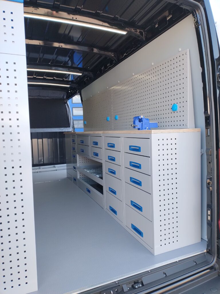 Zabudowa serwisowa, warsztatowa Iveco Daily