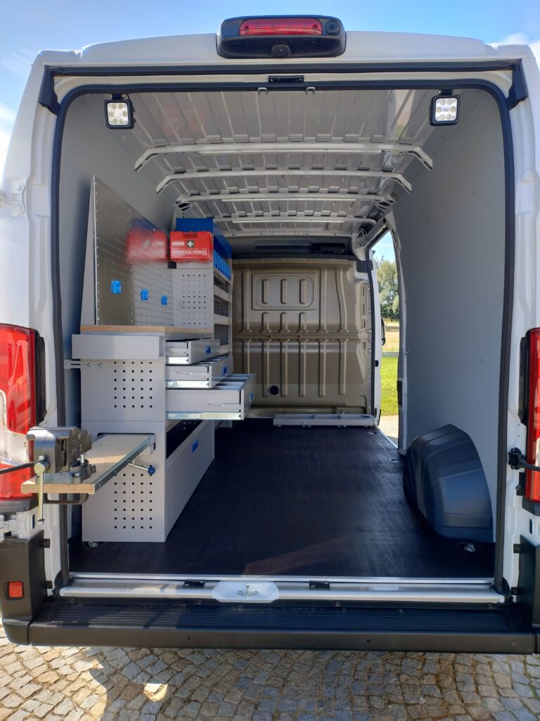 Zabudowa serwisowa, warsztatowa Fiat Ducato, Jumper, Boxer, Movano. Proace Max