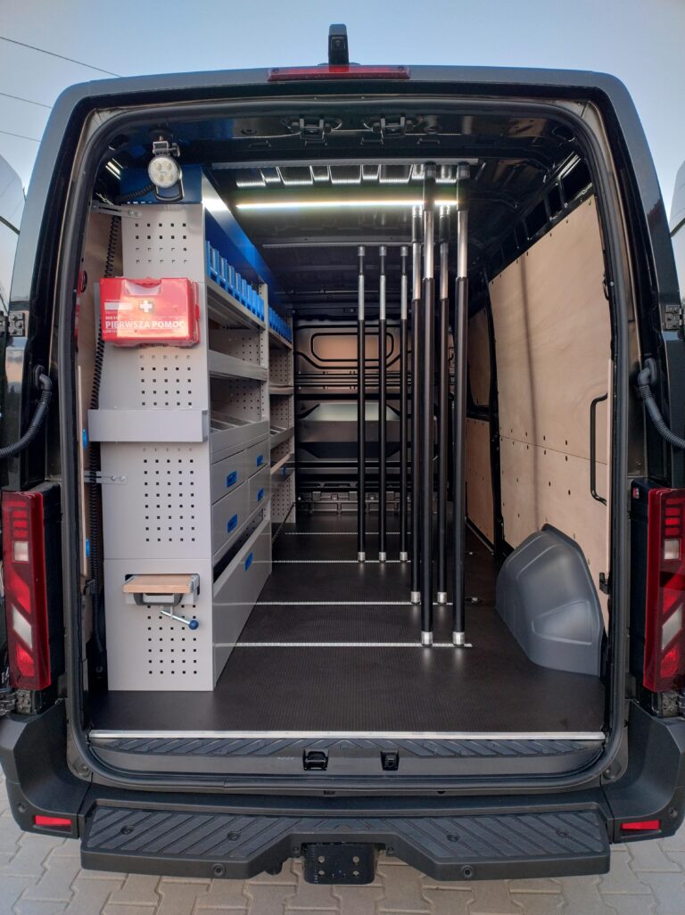 Zabudowa serwisowa, warsztatowa Renault Master