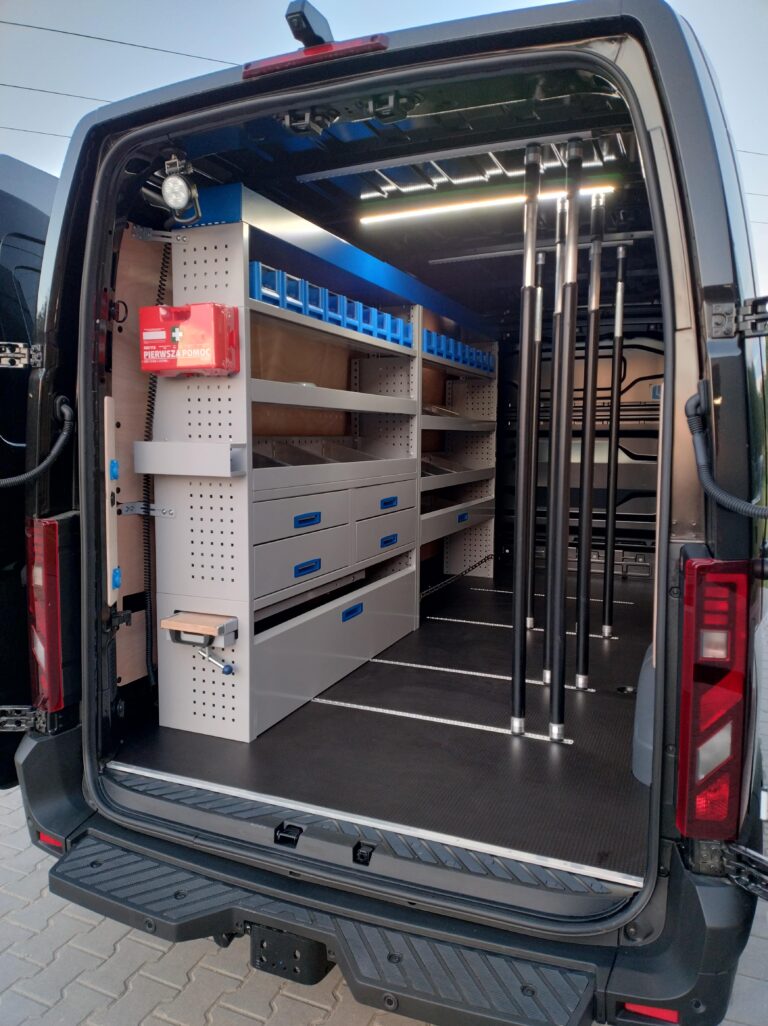 Zabudowa serwisowa, warsztatowa Renault Master