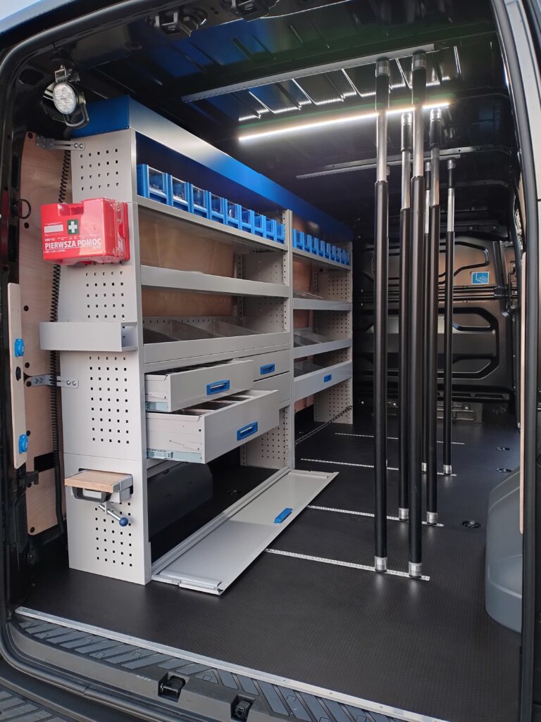 Zabudowa serwisowa, warsztatowa Renault Master