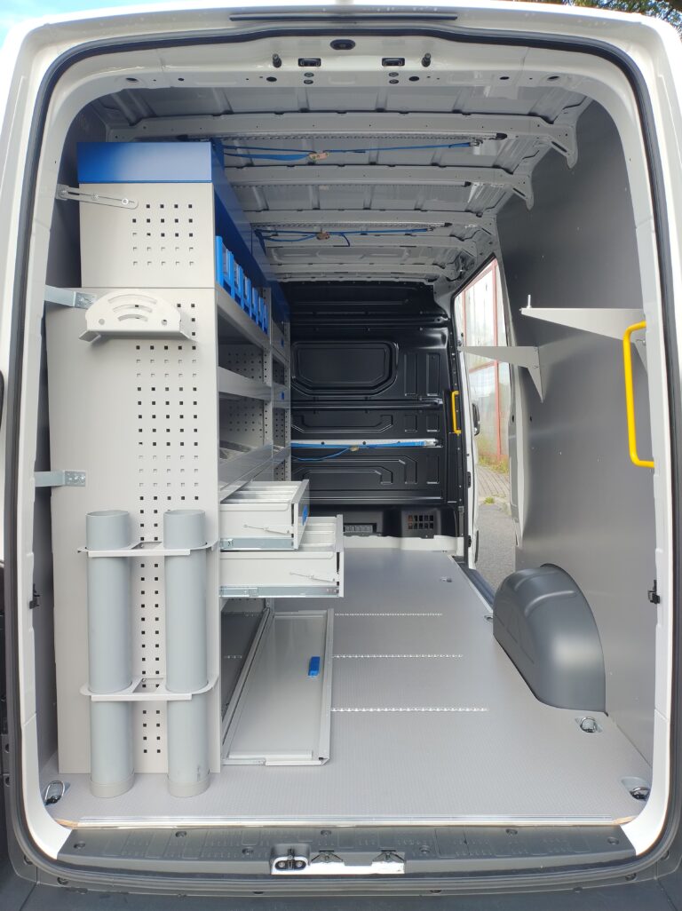 Zabudowa serwisowa- warsztatowa VW Crafter