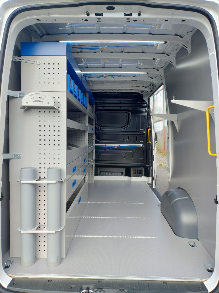 Zabudowa serwisowa- warsztatowa VW Crafter