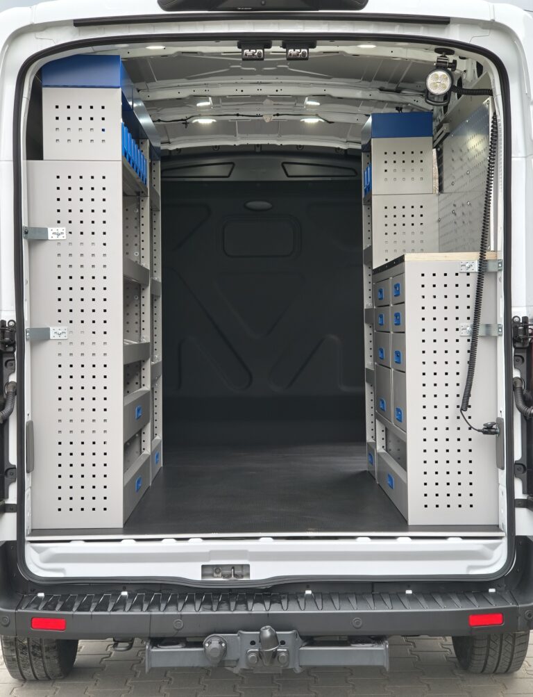 Zabudowa serwisowa, warsztatowa Ford Transit L3H2