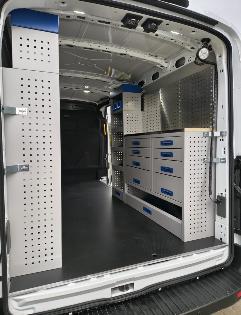 Zabudowa serwisowa, warsztatowa Ford Transit L3H2