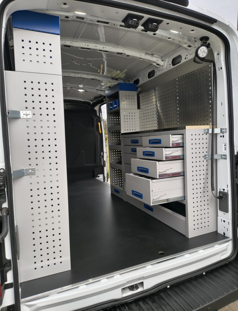 Zabudowa serwisowa, warsztatowa Ford Transit L3H2