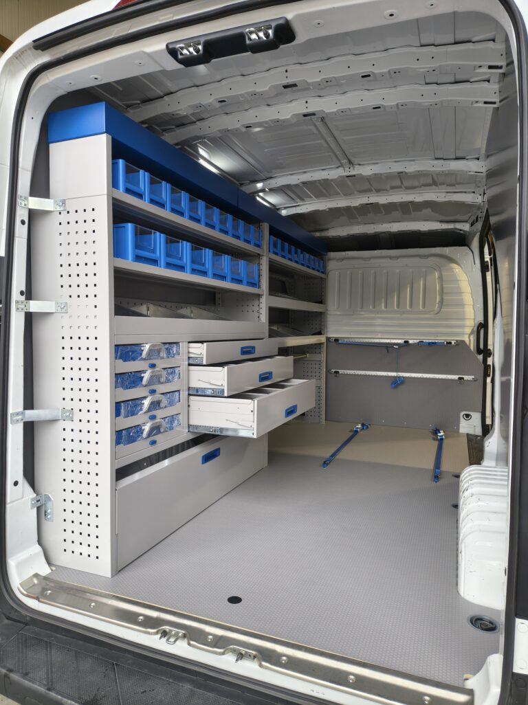 zabudowa serwisowa, warsztatowa Maxus Delivery 9 L3H2